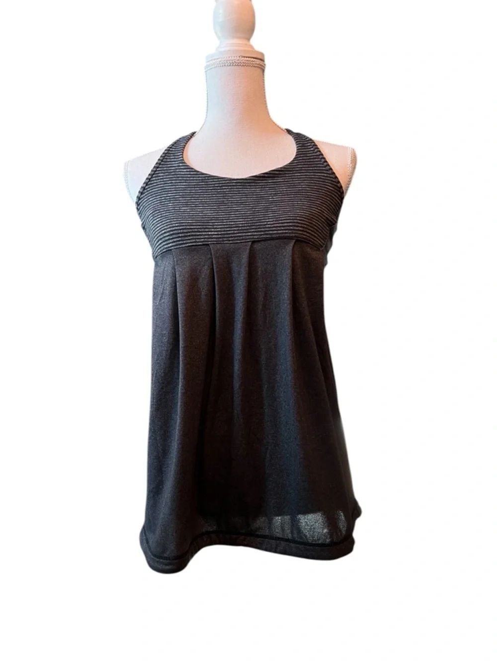 lululemon athletic Gray and Black Sleeveless Tank with Textured Striped  Size 4